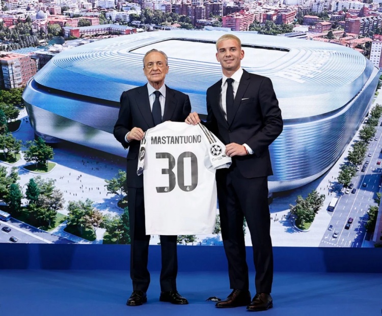 pg电子登录-记者：马斯坦托诺自己选择了30号球衣，这并不是皇马的决定