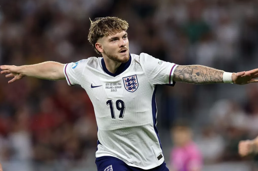 pg电子登录-理查兹：不建议利物浦卖掉埃利奥特，他一年后可接替萨拉赫