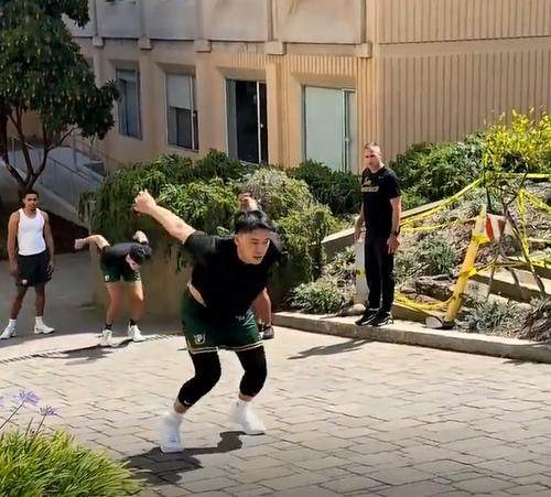 pg电子平台-王俊杰回美国联手赵维伦开练！11月全运会冲冠？