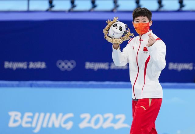 pg电子-范可新：不想让队友走“弯路” 亲吻冰面并非告别