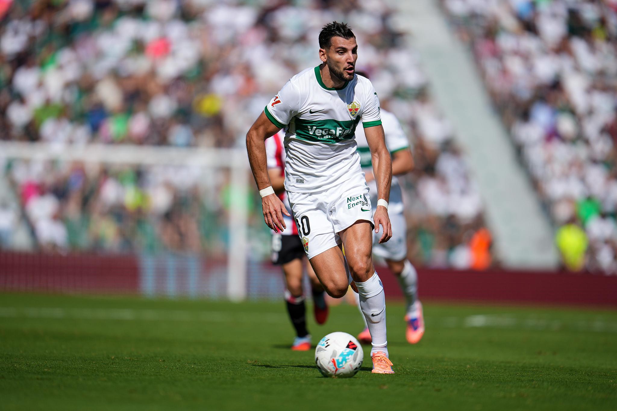 pg电子注册-拉法·米尔准备迎接埃尔切对阵巴萨的挑战