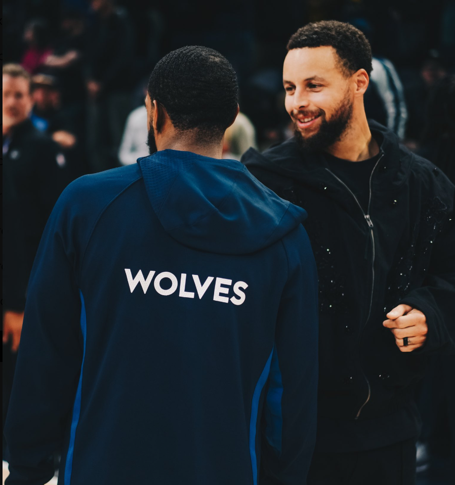 pg电子-西部格局：森林狼复仇勇士重返前6 火箭距第二仅2胜场 湖人稳第5